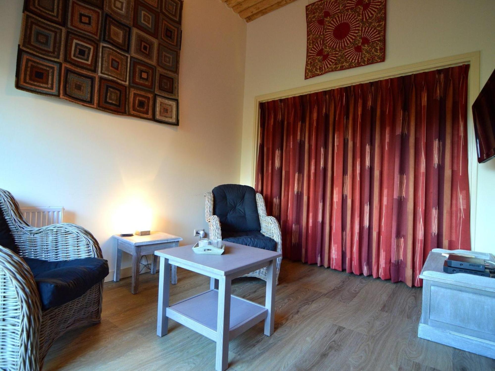 Staying In A Thatched Barn With Bedroom Achterhoek Geesteren  Exterior foto